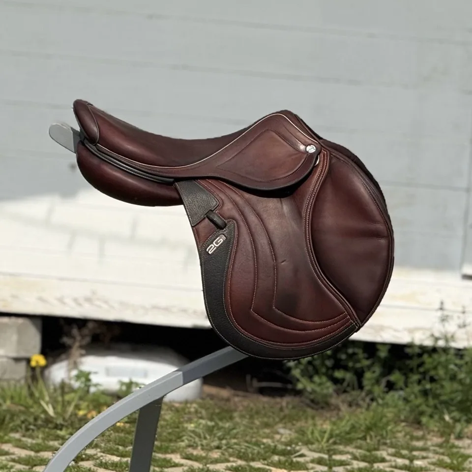 CWD 2GS Mademoiselle Carbon Springsattel 17,5″ Braun – Ansicht 3